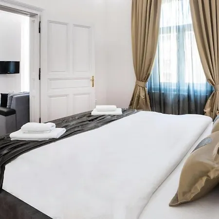 Lux Nice City Center With Private Parking Zagreb Exterior photo