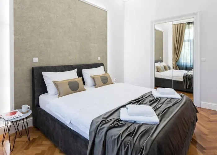 Lux Nice City Center With Private Parking